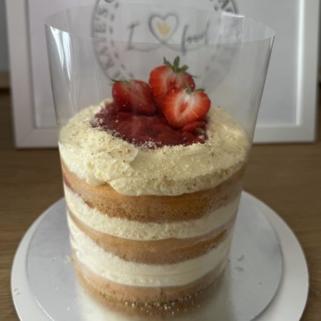 GLUTEN FREE STRAWBERRY CAKE