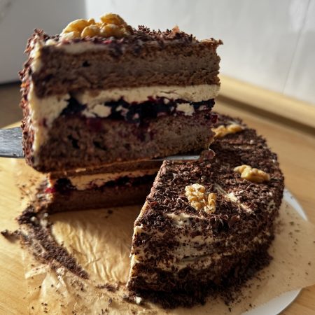 GLUTEN FREE COFFEE & WALNUT CAKE