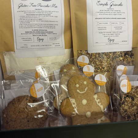 Large Gluten Free Christmas Breakfast Gift Box – Pancake Mix, Cranberry Granola & 9 Handmade Cookies